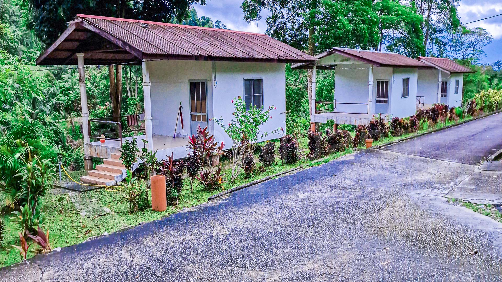 Bhaddekaratta Hermitage office buildings 16x9 - SM-S908B_ Bhaddekaratta Hermitage Office Buildings 16x9 SM S908B