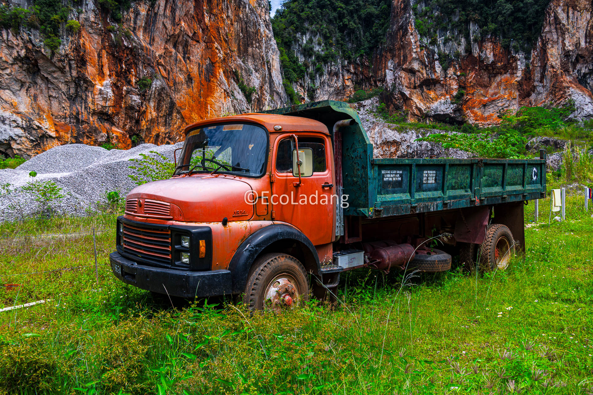 Oct 10 2025 1201 16 - Heavy Industry - Ecoladang - Canon EOS R5 Oct 10 2025 1201 16 - Heavy Industry - Ecoladang - Canon EOS R5