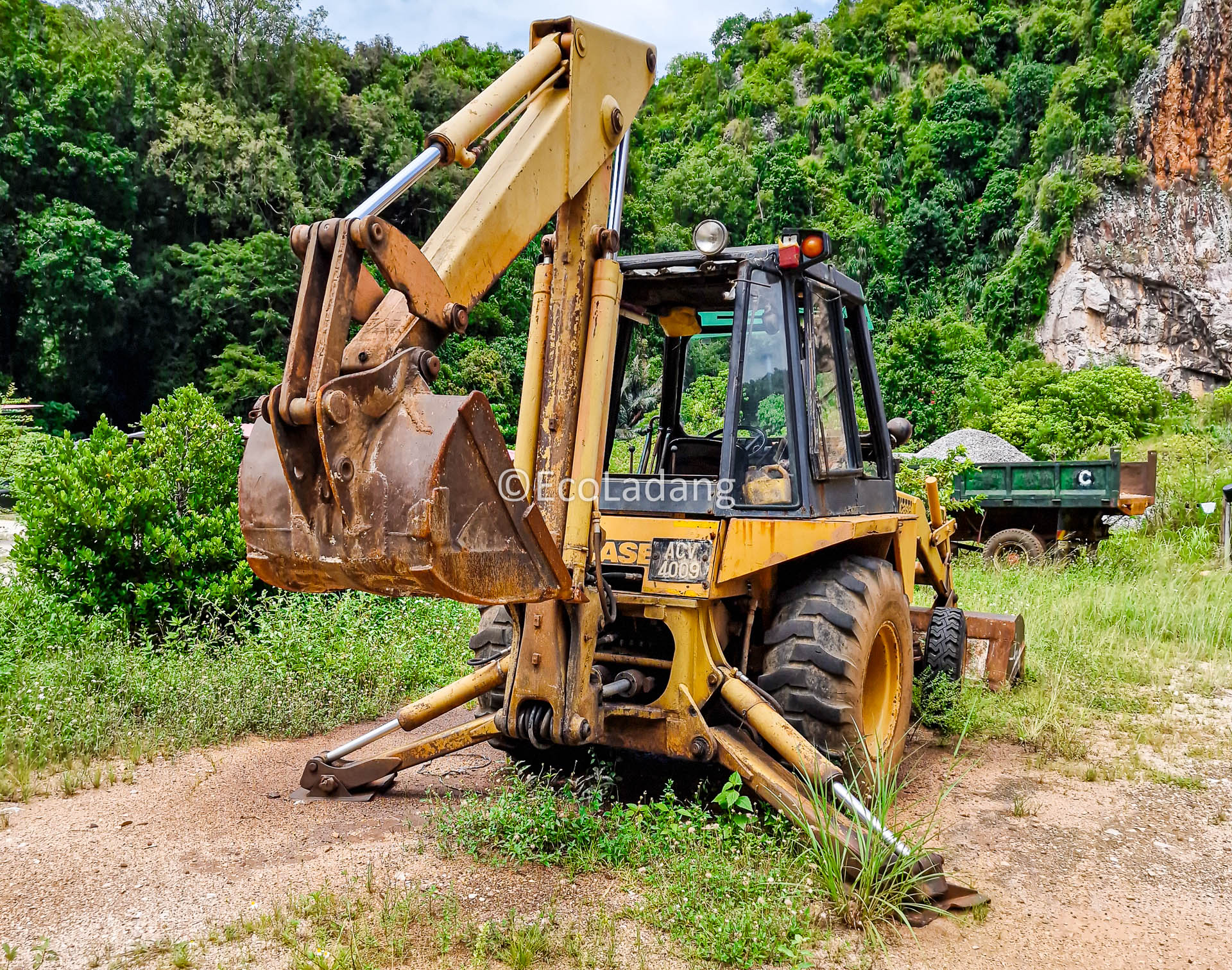 Oct 10 2025 1203 24 - Backhoe -Ecoladang - SM-S908B